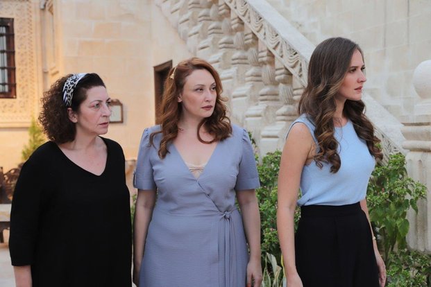 Hercai: Season 3, Episode 1 - Dizilah
