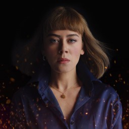 Demet Evgar as Cemre Kayabeyli