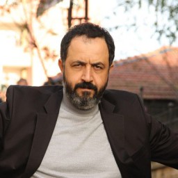 Mehmet Özgür as Takoz İrfan