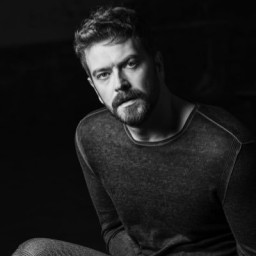 Engin Öztürk as Yusuf
