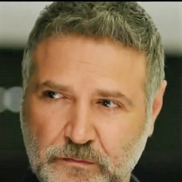 Burak Tamdoğan as Tekin Mirkelamoğlu