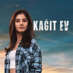 Helin Kandemir as Cemre Fırtına