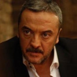 Mesut Akusta as Kendal Şamverdi