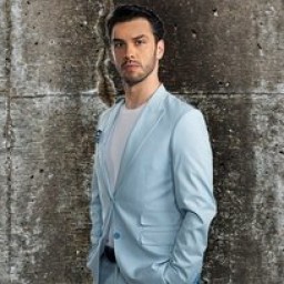 Aras Aydın as Alp Karahun