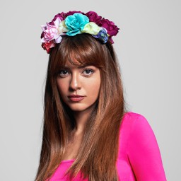 Aslıhan Malbora as Leyla