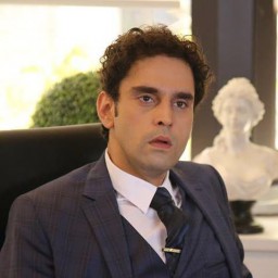 Özgün Çoban as Can Korhan