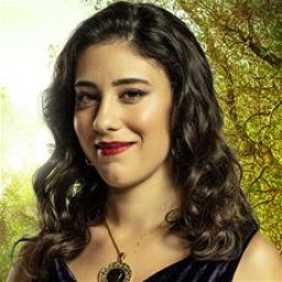 Hivda Zizan Alp as Elvan