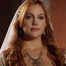Meryem Uzerli as Hürrem Sultan
