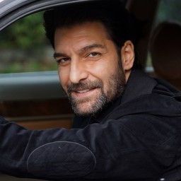 Taner Rumeli as Servet Saruhanlı