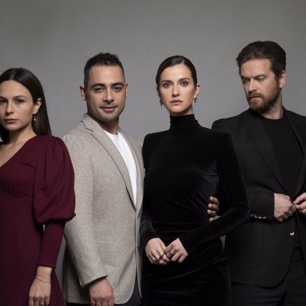 First Look: 'Annenin Sırrıdır Çocuk' on TV8!