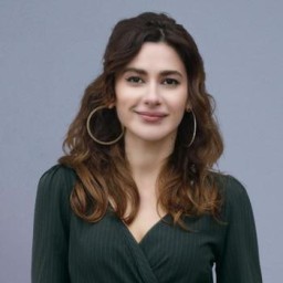 Nesrin Cavadzade as Tülay